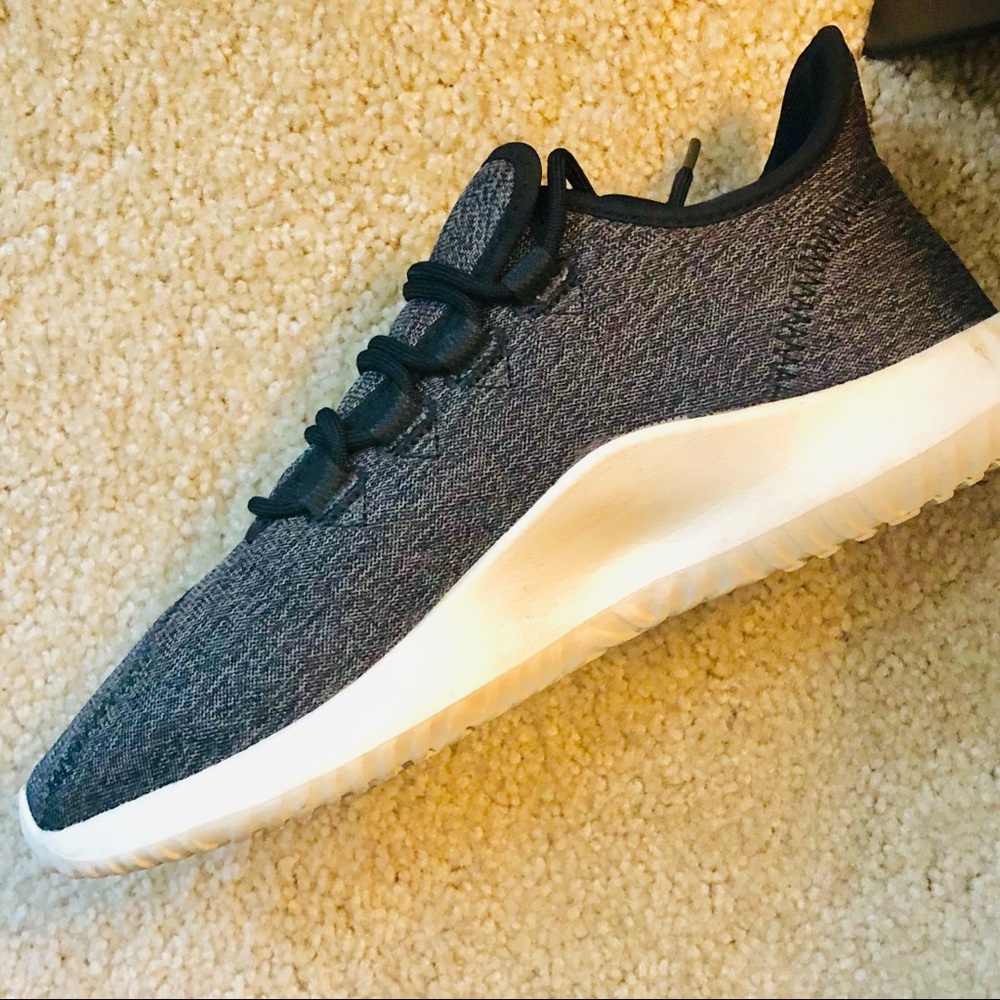 FINAL SALE! adidas tubular sneakers sz 8